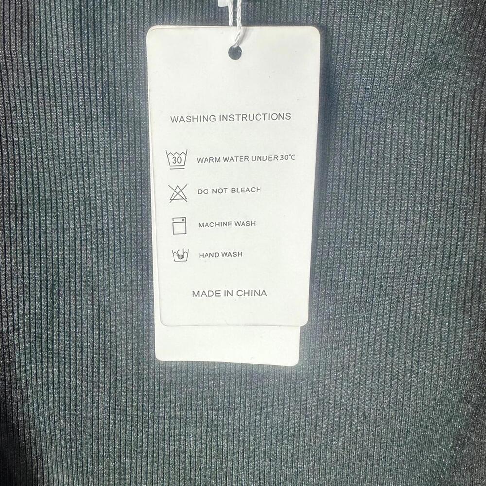 NWT Haeof Black Sleevless Top Size Small - Picture 10 of 10